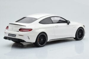 Mercedes C63S AMG C205 Coupe Branco GT Spirit 1:18 B66965707 Resina - imagem 2 de 6
