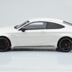 Mercedes C63S AMG C205 Coupe Branco GT Spirit 1:18 - image 3 of 6