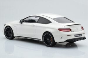 Mercedes C63S AMG C205 Coupe Branco GT Spirit 1:18 B66965707 Resina - imagem 5 de 6