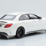 Mercedes C63S AMG W205 Branco GT Spirit 1:18 - image 2 of 6