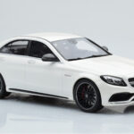 Mercedes C63S AMG W205 Branco GT Spirit 1:18 - image 4 of 6