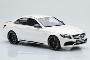Mercedes C63S AMG W205 Branco GT Spirit 1:18 B66960370 Resina - imagem 4 de 6
