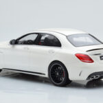 Mercedes C63S AMG W205 Branco GT Spirit 1:18 - image 5 of 6