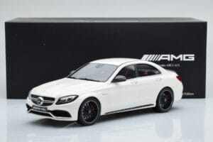 Mercedes C63S AMG W205 Branco GT Spirit 1:18 B66960370 Resina - imagem 6 de 6