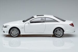 Mercedes CL63 AMG C216 Branco AUTOart 1:18 76167 Metal - imagem 3 de 6