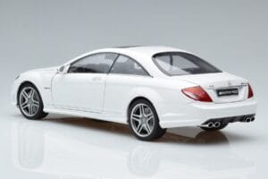 Mercedes CL63 AMG C216 Branco AUTOart 1:18 76167 Metal - imagem 5 de 6