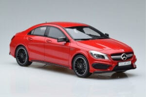 Mercedes CLA 45 AMG C117 Jupiter Vermelho GT Spirit 1:18 GT031 Resina - imagem 4 de 6