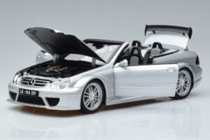Mercedes CLK DTM AMG W209 Cabriolet Prata Kyosho 1:18 B66962272 Metal - imagem 2 de 8