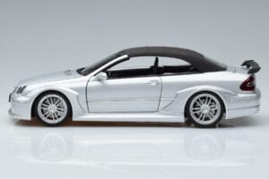 Mercedes CLK DTM AMG W209 Cabriolet Prata Kyosho 1:18 B66962272 Metal - imagem 4 de 8