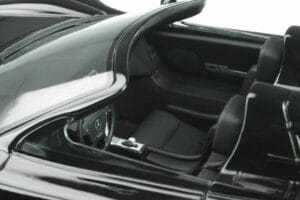 Mercedes CLK GTR Roadster Preto GT Spirit 1:18 GT826 Resina - imagem 9 de 10