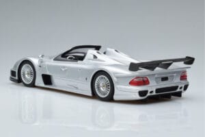 Mercedes CLK GTR Roadster Prata GT Spirit 1:18 GT155 Resina - imagem 5 de 6