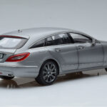 Mercedes CLS Shooting Brake X218 Alanite Cinzento Norev 1:18 - image 3 of 7