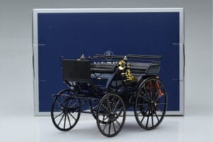 Mercedes Daimler Motorkutsche Azul Escuro Norev 1:18 183700 Metal - imagem 6 de 6