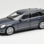 Mercedes E-Class S212 T-Model Tenorit Cinzento Metálico Minichamps 1:18 B66962447