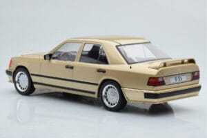 Mercedes E-Class W124 Tuning Bege MCG 1:18 MCG18342 Metal - imagem 5 de 6