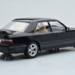 Mercedes E-Class W124 Tuning Preto MCG 1:18 - image 2 of 6