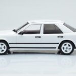 Mercedes E-Class W124 Tuning Branco MCG 1:18 - image 3 of 6