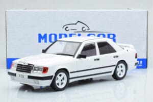 Mercedes E-Class W124 Tuning Branco MCG 1:18 MCG18343 Metal - imagem 6 de 6