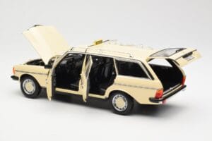 Mercedes 230T W123 T-Model Táxi Norev 1:18 183731 Metal - imagem 5 de 8