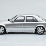 Mercedes E500 W124 Prata Otto 1:18 - image 3 of 6