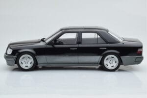 Mercedes E60 AMG W124 Preto Otto 1:18 OT131 Resina - imagem 3 de 6