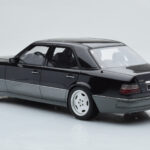 Mercedes E60 AMG W124 Preto Otto 1:18 - image 5 of 6