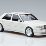 Mercedes E60 AMG W124 Branco Otto 1:18 - image 4 of 6