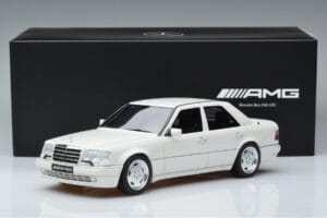Mercedes E60 AMG W124 Branco Otto 1:18 B66040640 Resina - imagem 6 de 6