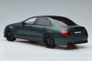 Mercedes E63 AMG Brabus 800 W213 Verde GT Spirit 1:18 GT208 Resina - imagem 5 de 6