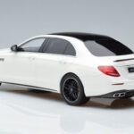 Mercedes AMG E63 S W213 Branco GT Spirit 1:18 - image 5 of 6