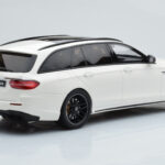 Mercedes AMG E63 S S213 T-Model Branco GT Spirit 1:18 - image 2 of 6