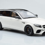 Mercedes AMG E63 S S213 T-Model Branco GT Spirit 1:18 - image 4 of 6