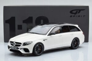 Mercedes AMG E63 S S213 T-Model Branco GT Spirit 1:18 GT795 Resina - imagem 6 de 6