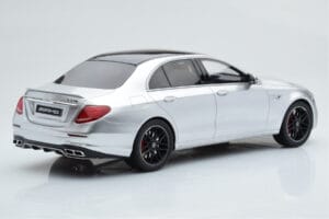 Mercedes AMG E63 S W213 Prata GT Spirit 1:18 GT230 Resina - imagem 2 de 6