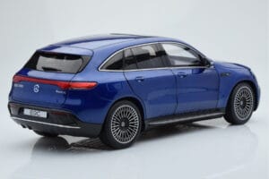 Mercedes EQC 400 Brilliant Azul NZG 1:18 B66963757 Metal - imagem 3 de 8