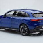 Mercedes EQC 400 Brilliant Azul NZG 1:18 - image 5 of 8