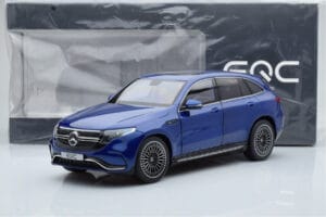 Mercedes EQC 400 Brilliant Azul NZG 1:18 B66963757 Metal - imagem 8 de 8