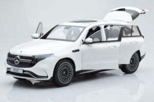 Mercedes EQC 400 Diamond Branco NZG 1:18 B66963756 Metal - imagem 2 de 8