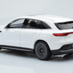 Mercedes EQC 400 Diamond Branco NZG 1:18 - image 7 of 8