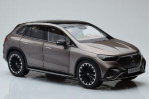 Mercedes EQE SUV X294 AMG Line Velvet Castanho NZG 1:18 B66960836 Metal - imagem 6 de 8