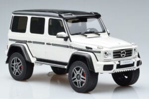 Mercedes G500 4x4 W463 GT Spirit 1:18 GT142 Resina - imagem 4 de 6