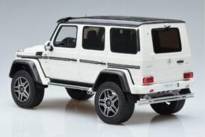 Mercedes G500 4x4 W463 GT Spirit 1:18 GT142 Resina - imagem 5 de 6