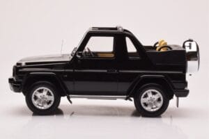 Mercedes G500 W463 Cabriolet Obsidian Preto Otto 1:18 OT1040 Resina - imagem 3 de 6