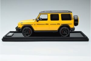Mercedes AMG G63 W463 Amarelo MotorHelix 1:18 MH018-Y Resina - imagem 3 de 7