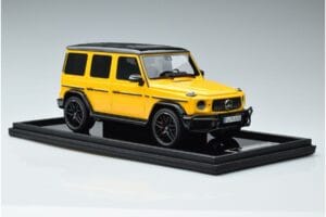 Mercedes AMG G63 W463 Amarelo MotorHelix 1:18 MH018-Y Resina - imagem 4 de 7