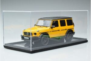 Mercedes AMG G63 W463 Amarelo MotorHelix 1:18 MH018-Y Resina - imagem 6 de 7