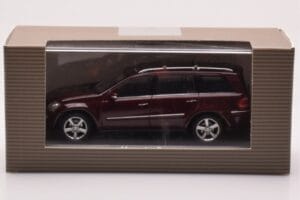 Mercedes GL X164 Cornalina Vermelho Minichamps 1:43 B66962226 Metal - imagem 4 de 4