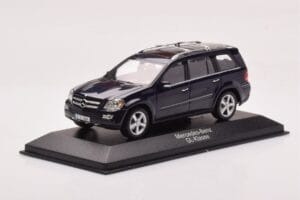 Mercedes GL X164 Tanzanite Azul Minichamps 1:43 B66962228 Metal - imagem 2 de 4