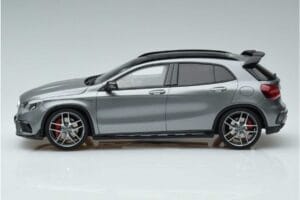 Mercedes AMG GLA 45 X156 Edição Concessionário GT Spirit 1:18 B66960467 Resina - imagem 3 de 6