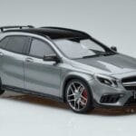 Mercedes AMG GLA 45 X156 Edição Concessionário GT Spirit 1:18 B66960467 Resina - image 4 of 6
